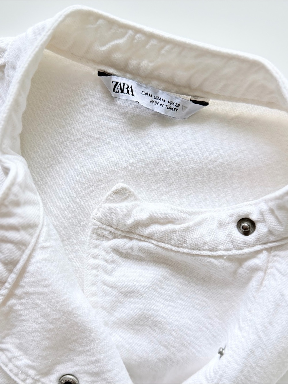 Zara White Denim Utility Jumpsuit Sleeveless Barrel Leg Snap Front Size M - Picture 4 of 11